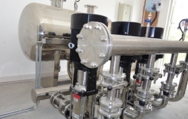 針對(duì)無塔供水器防腐措施和排水技能